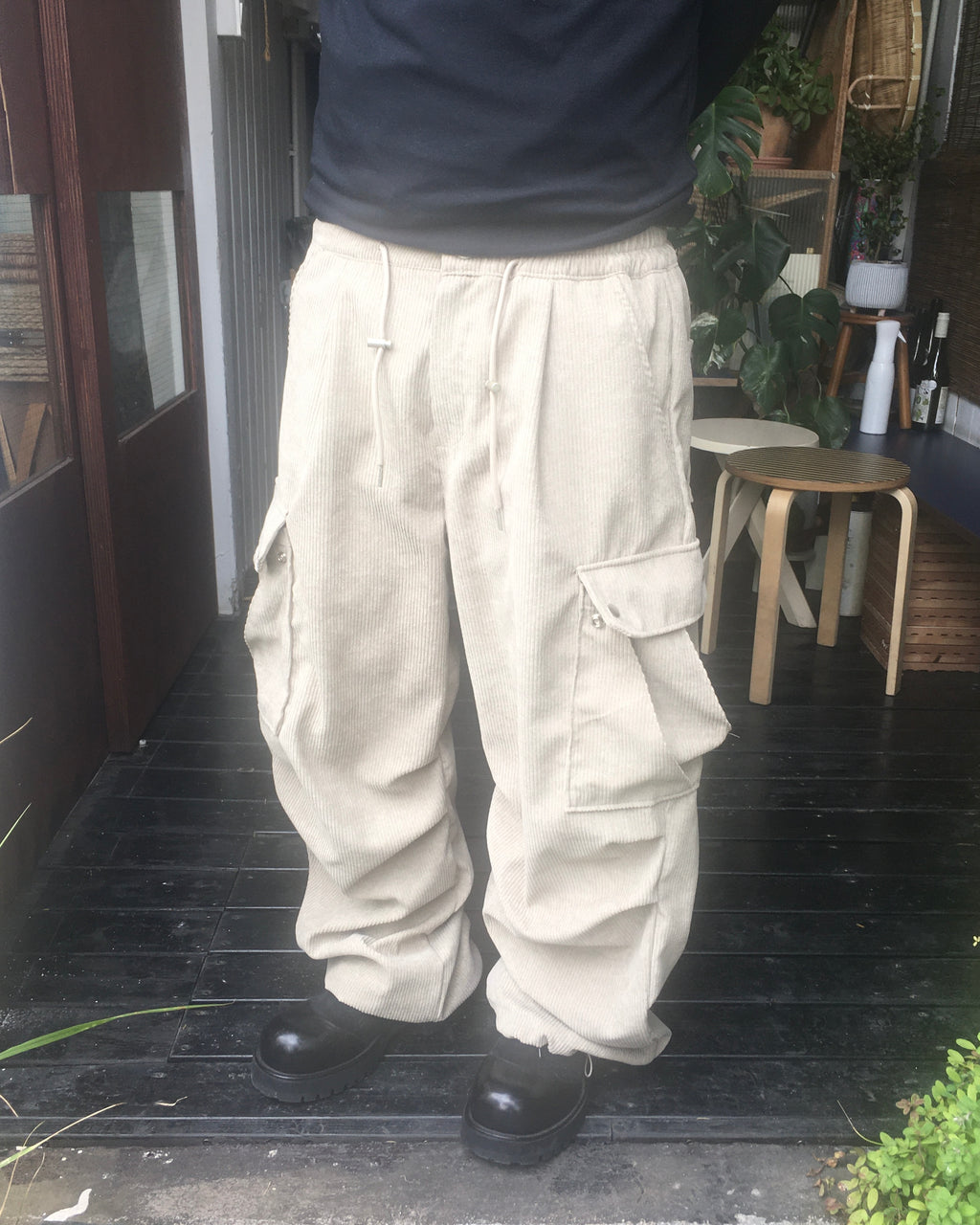 corduroy cargo pants (beige)