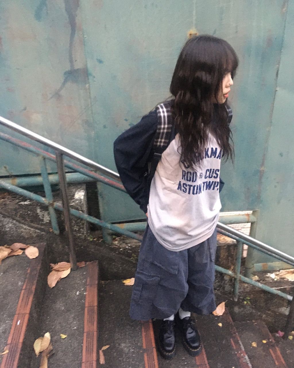 checkmates raglan tee (navy/grey) (women)