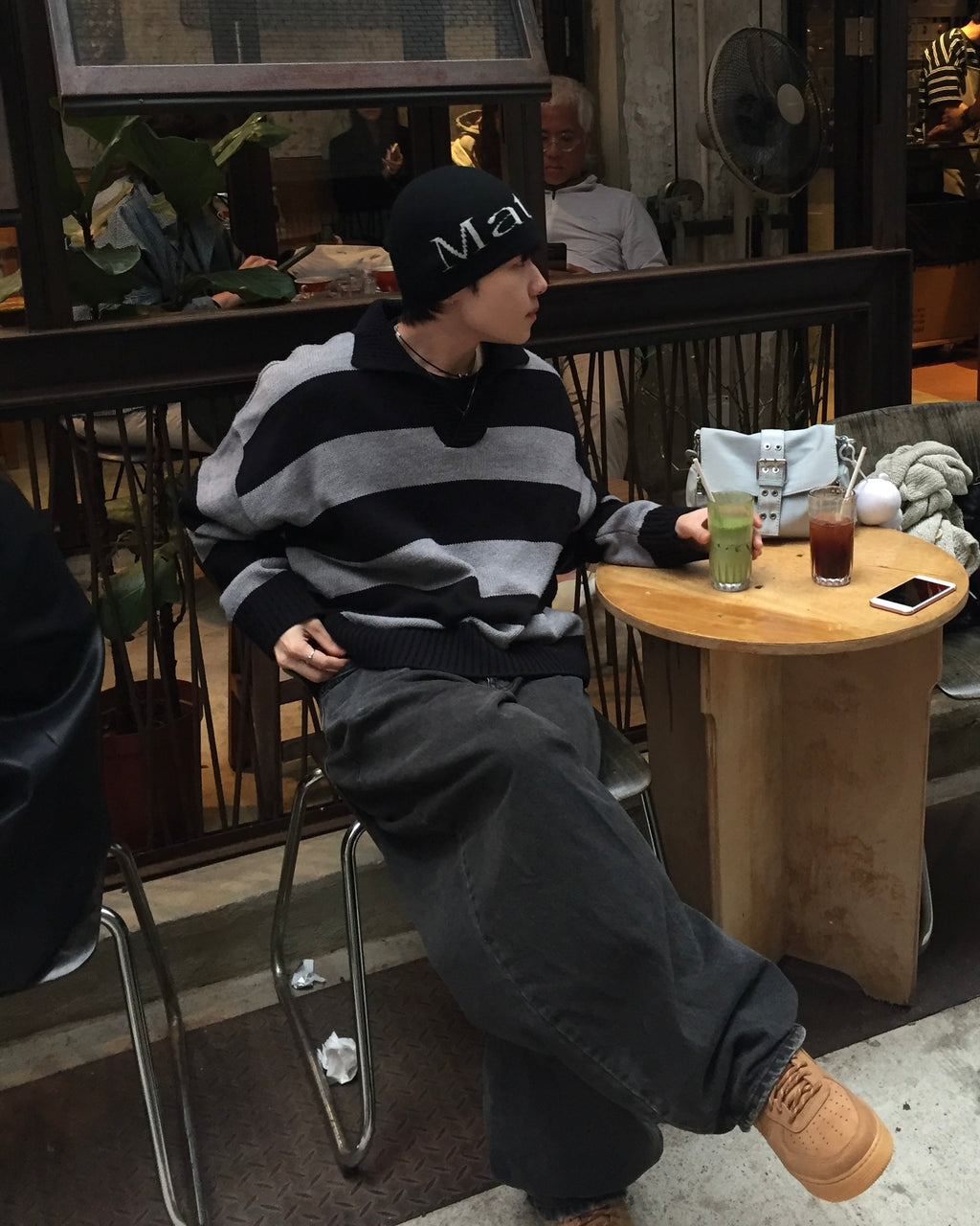 V neck stripe knit polo