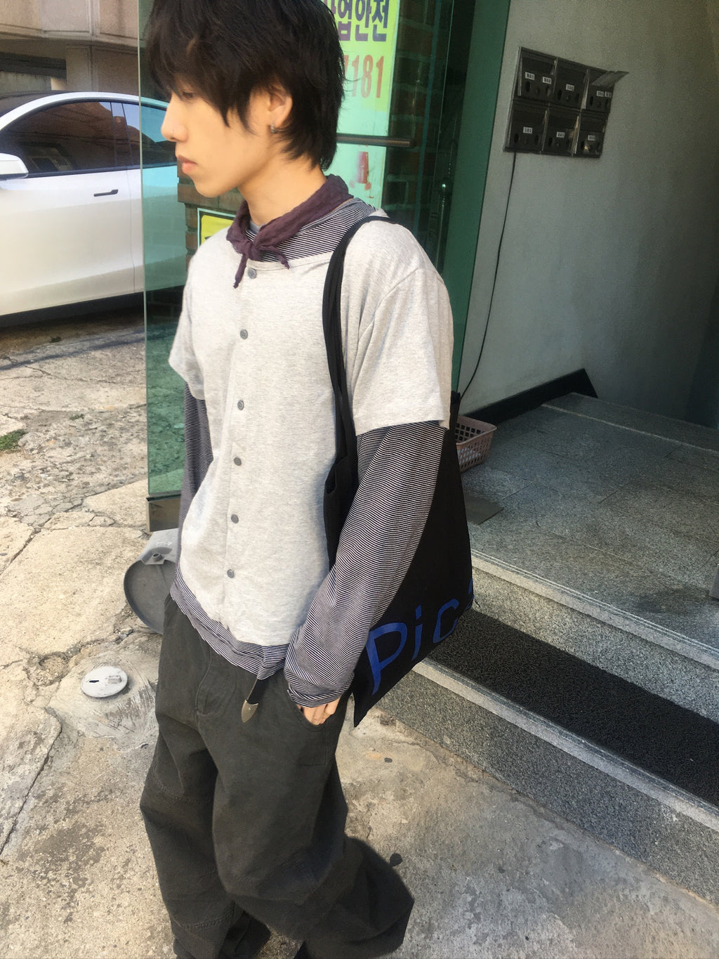 mock layer button tee (grey)