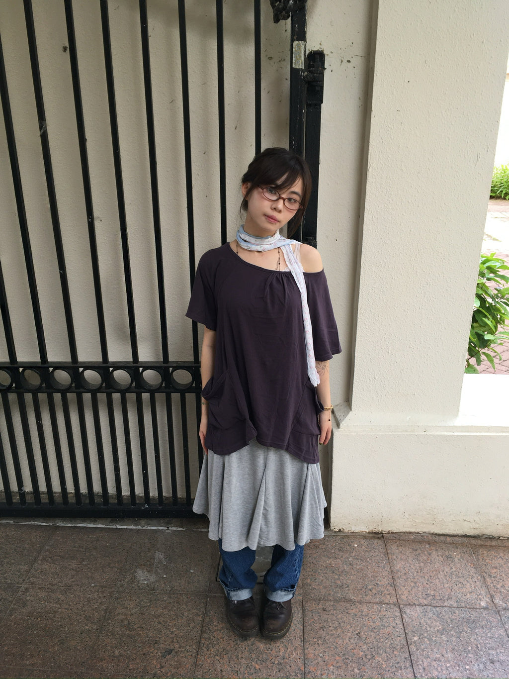 gathered neck pocket tee (purple)