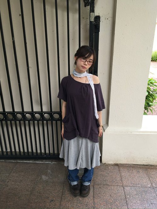 gathered neck pocket tee (purple)