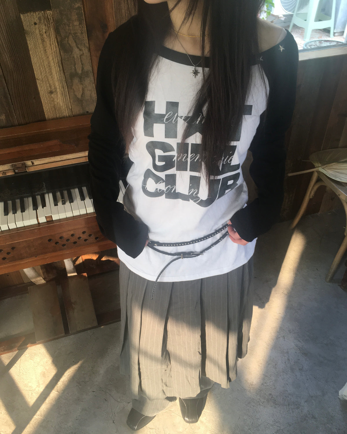 hot girl raglan tee (white)