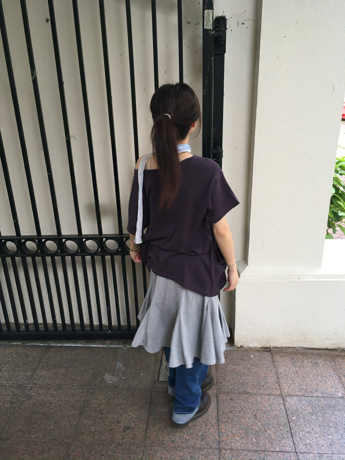 stripe waist flowy midi skirt (grey)