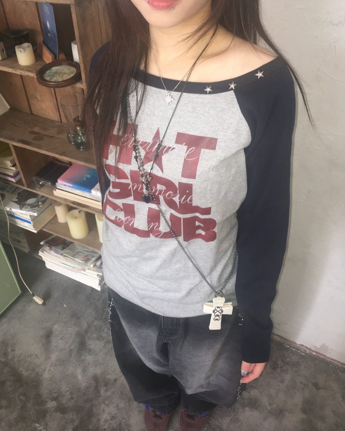 hot girl raglan tee (grey)