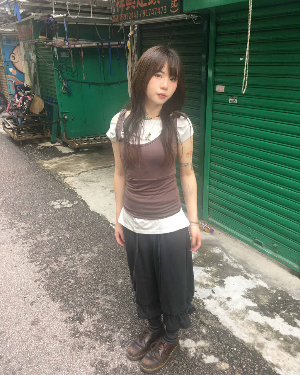 two-piece layered tee (brown/light grey)