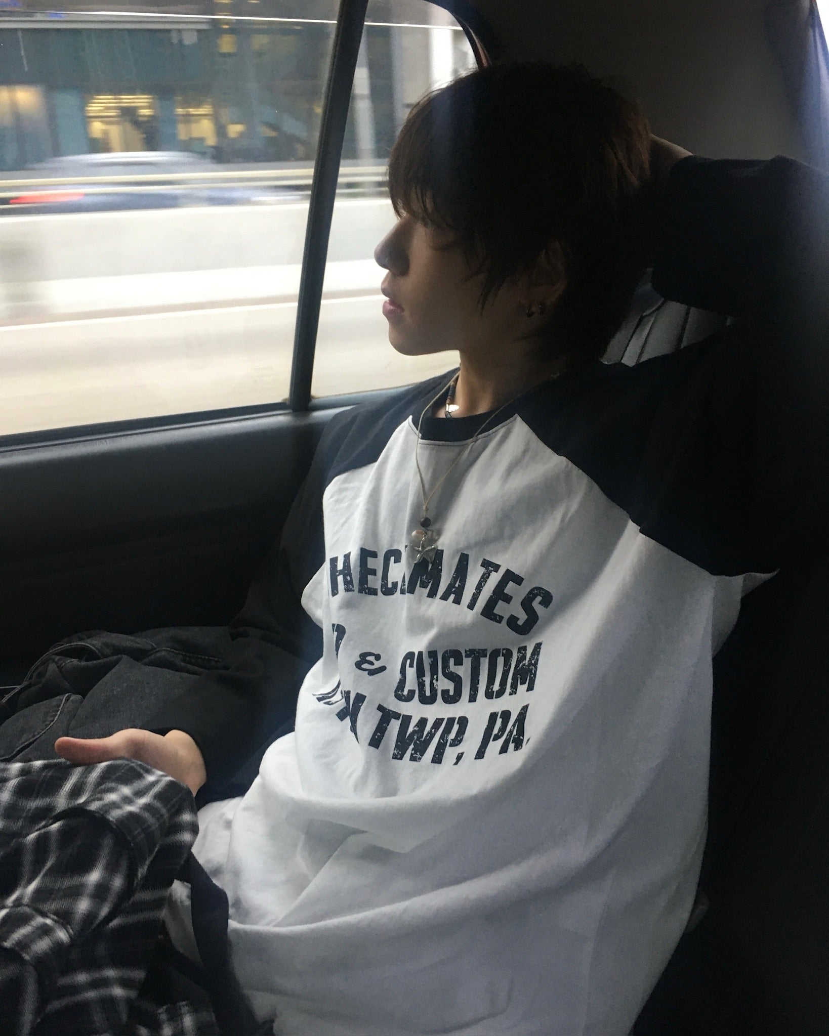 checkmates raglan tee (black/white)