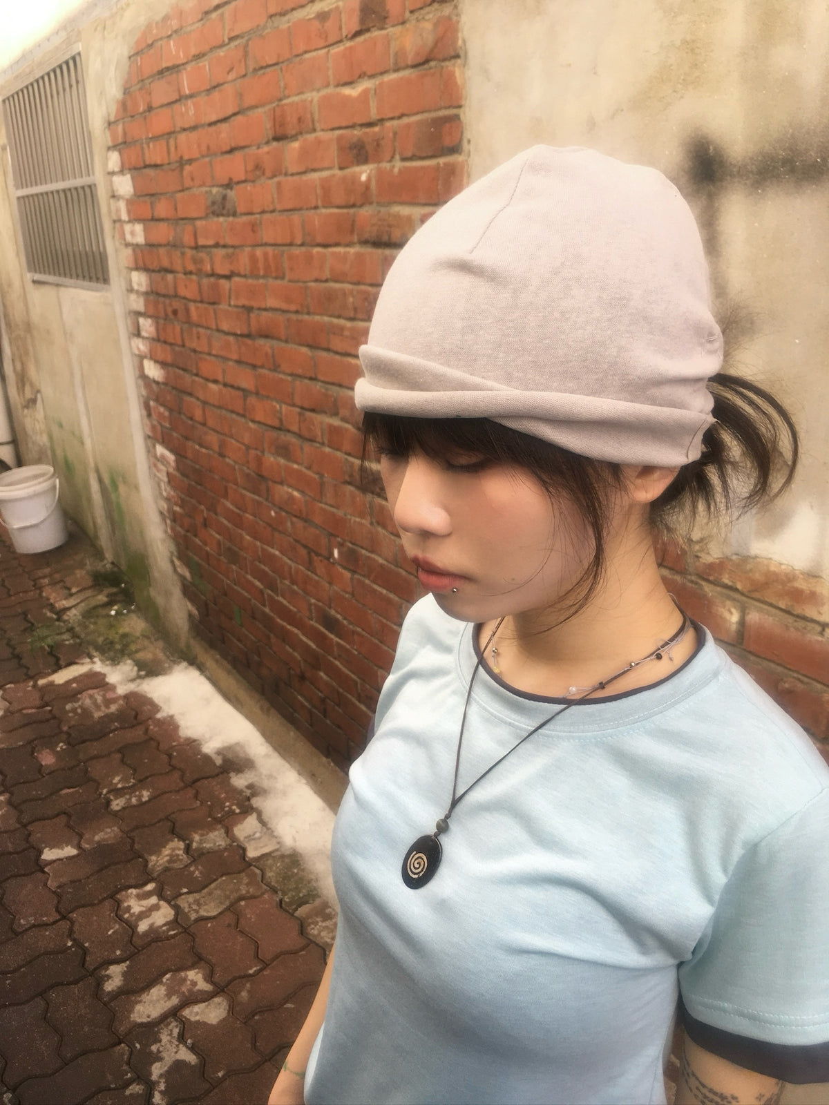soft ruched beanie (beige)