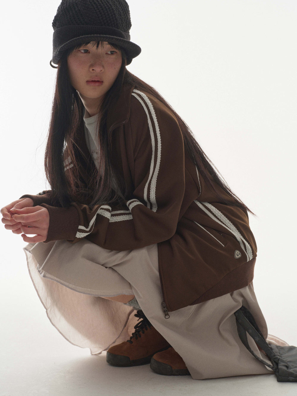 ✪【𝘱𝘳𝘦-𝘰𝘳𝘥𝘦𝘳】coyseio lace track jacket (brown)