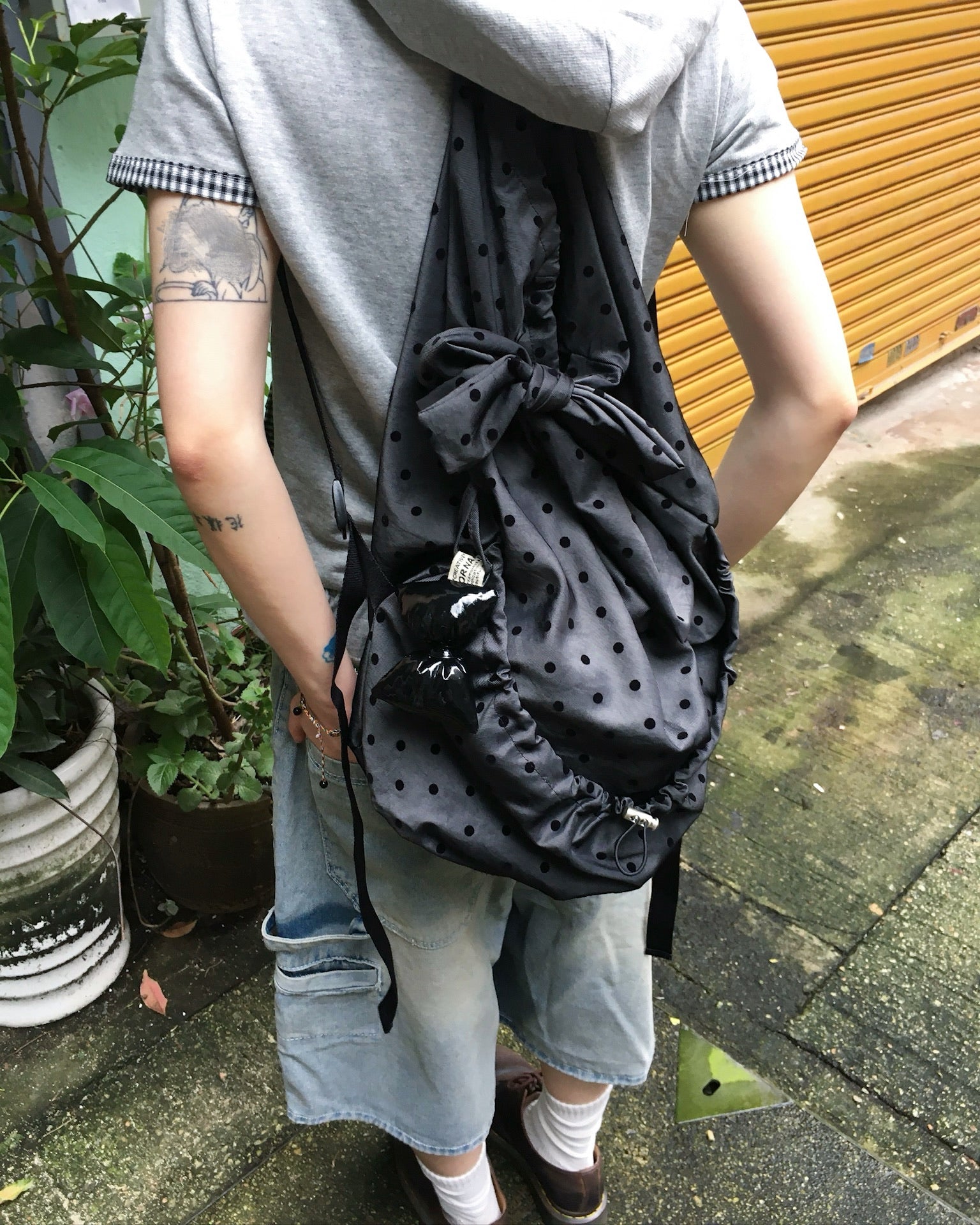 dot backpack (black)