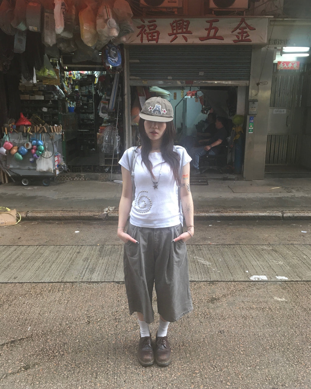 pin tuck bermuda pants (brown)