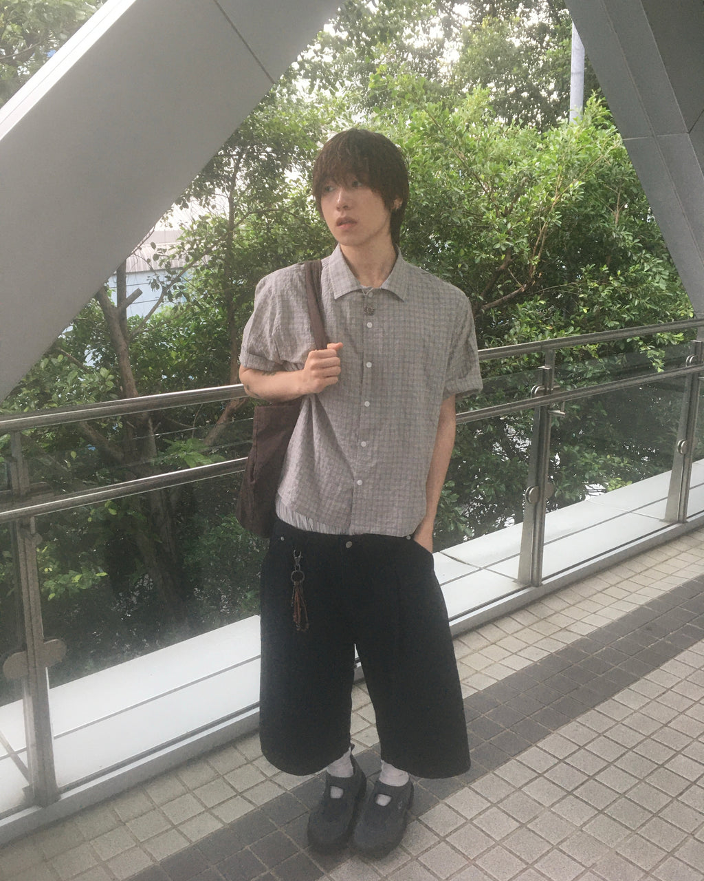 pin tuck bermuda pants (black)
