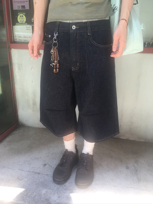 cinch back half raw jeans