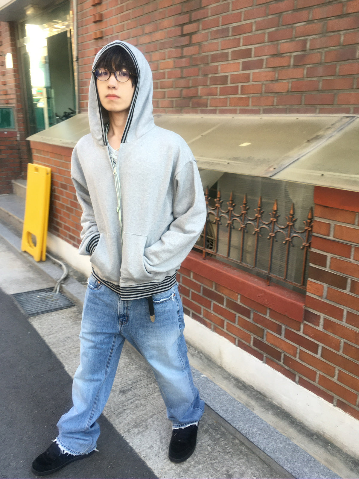 stripe trim hoodie zip up (grey)