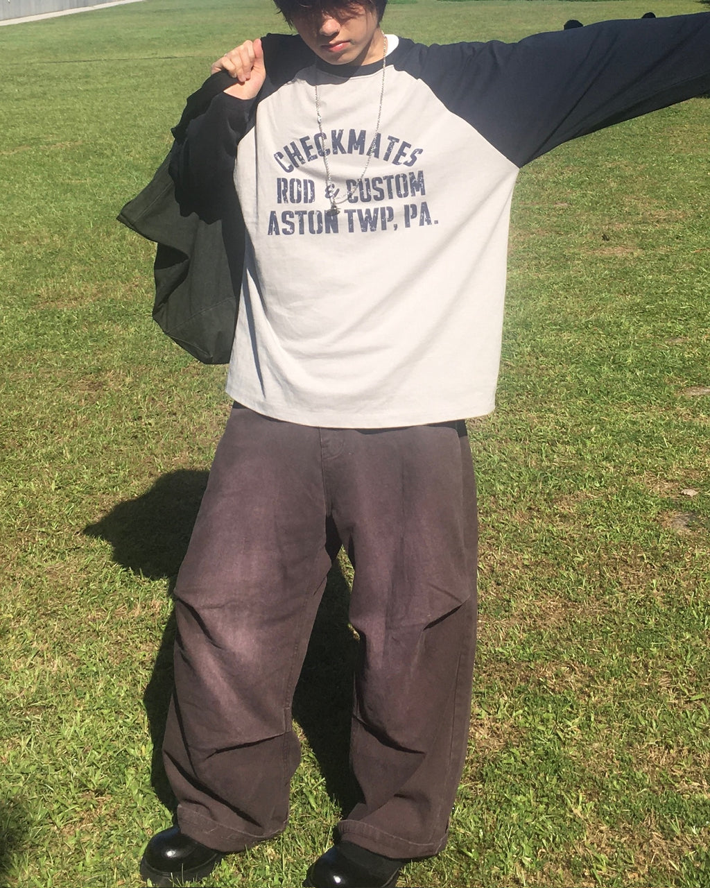 checkmates raglan tee (navy/grey) (men)