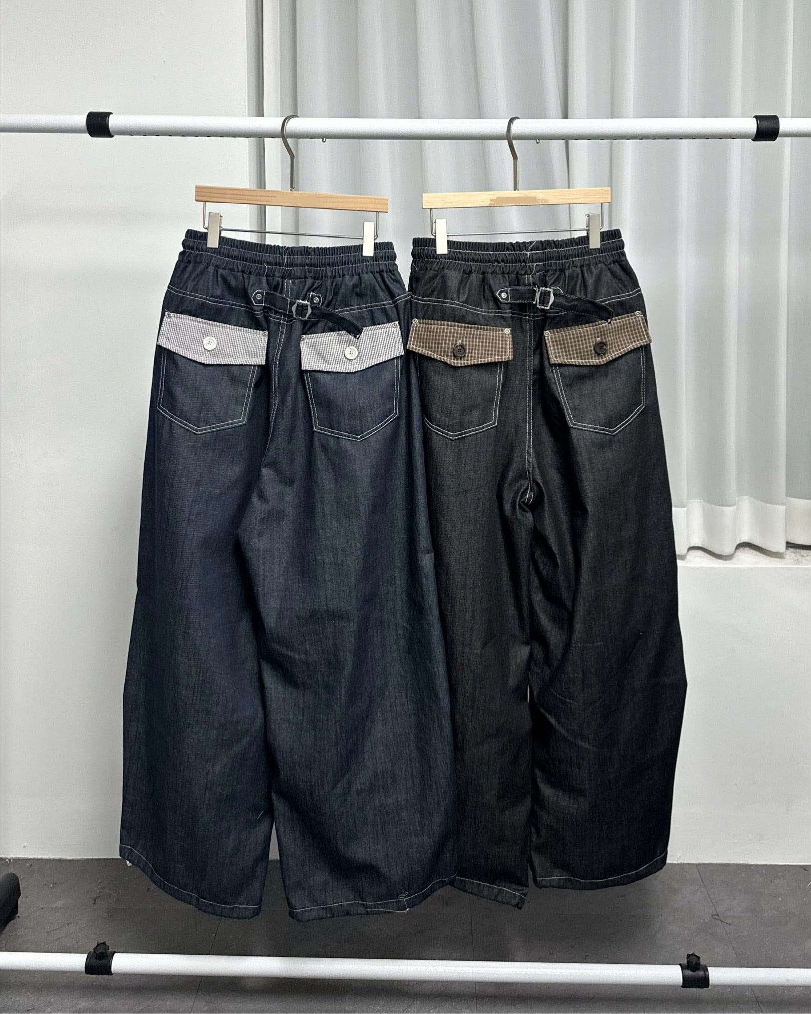 checked cinch back pants (navy)