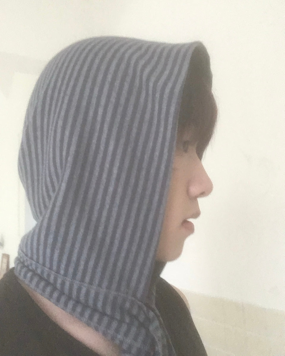 striped hooded scarf (navy)