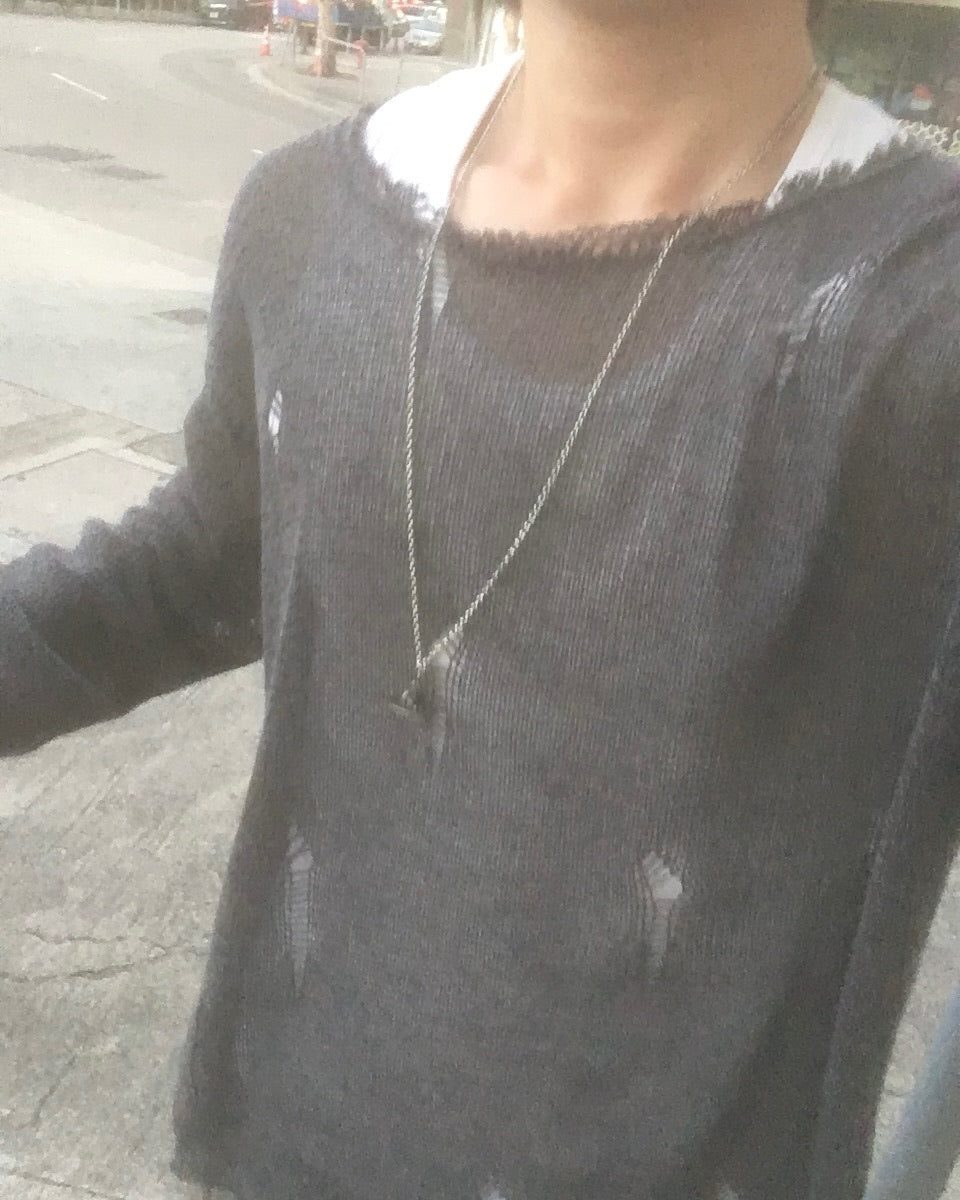 damaged mesh knit (charcoal)