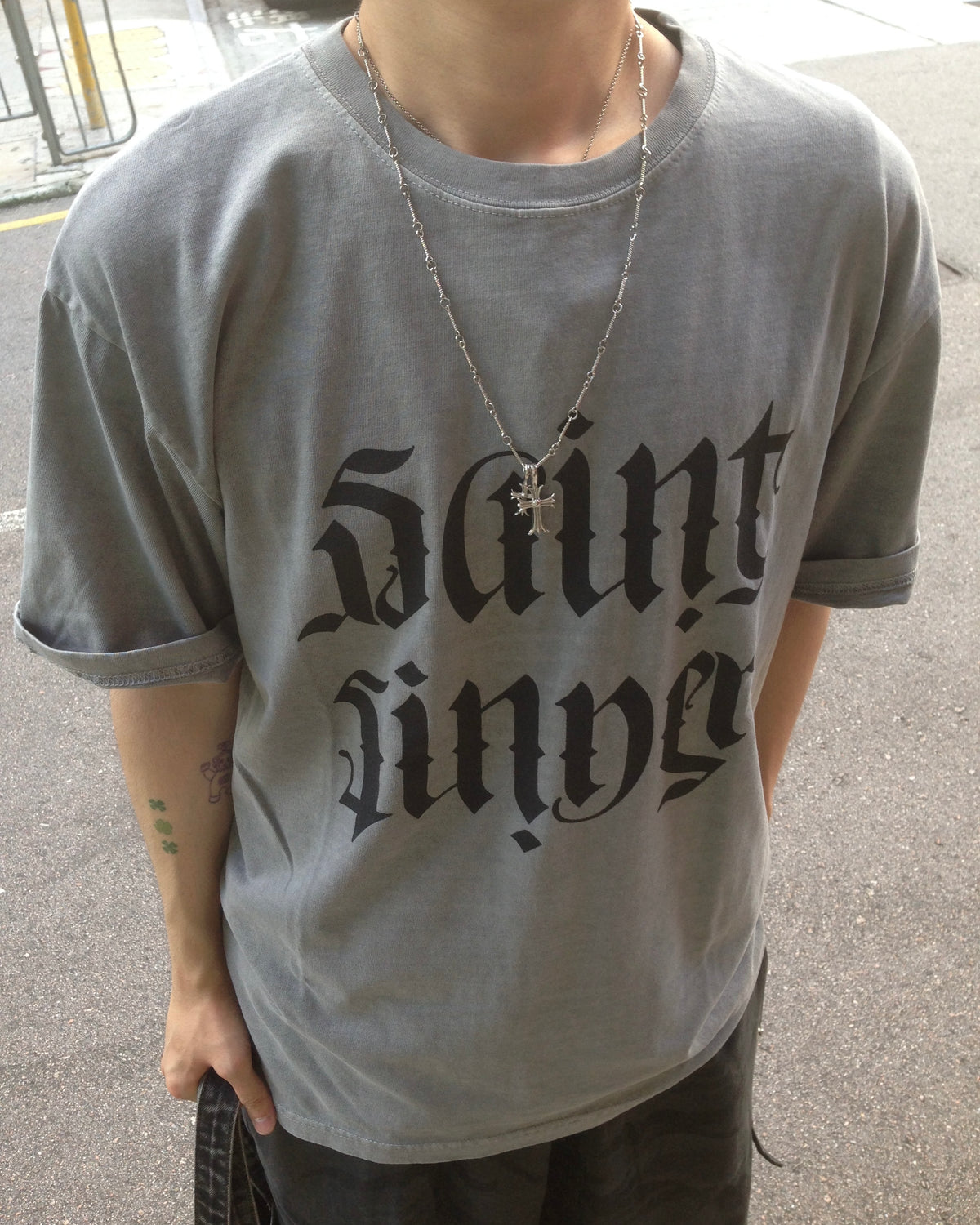 saint washed tee (light grey)
