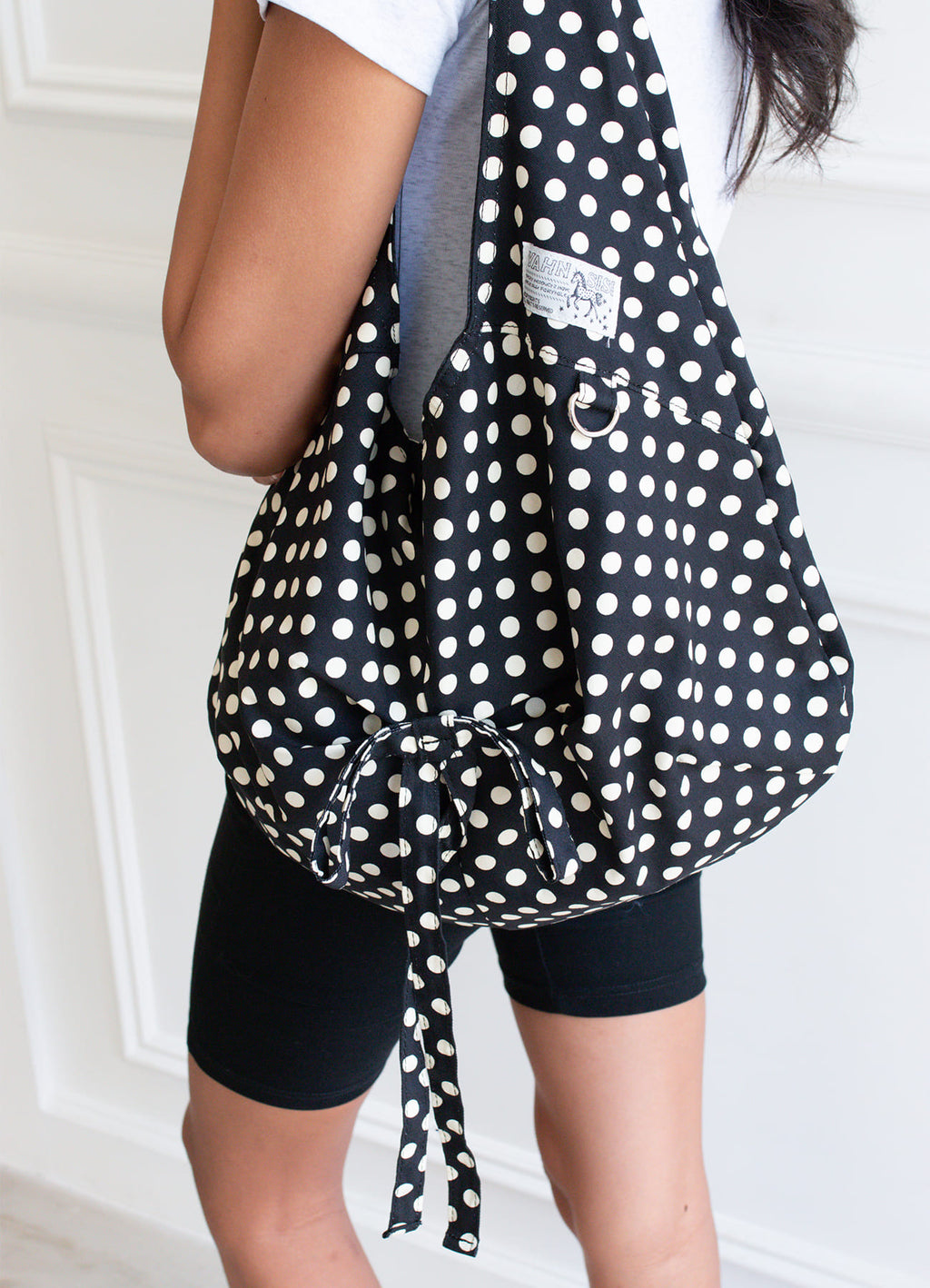 【𝘱𝘳𝘦-𝘰𝘳𝘥𝘦𝘳】YAHN SISI Reversible Bow Canvas Bag - Dot Black