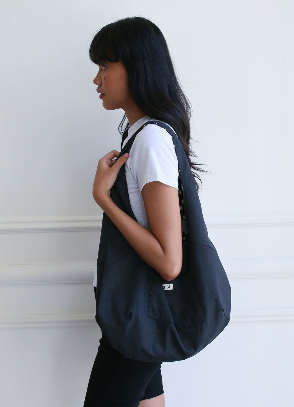 【𝘱𝘳𝘦-𝘰𝘳𝘥𝘦𝘳】YAHN SISI Reversible Bow Canvas Bag - Dot Black