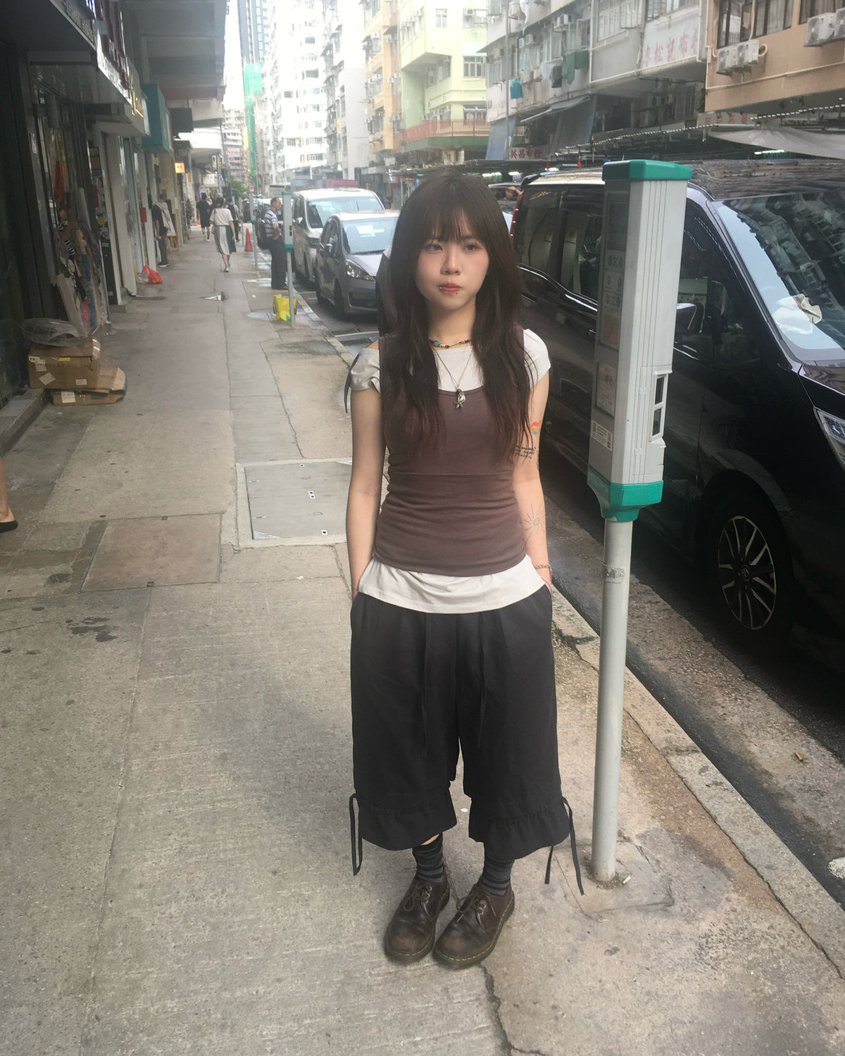 two-piece layered tee (brown/light grey)