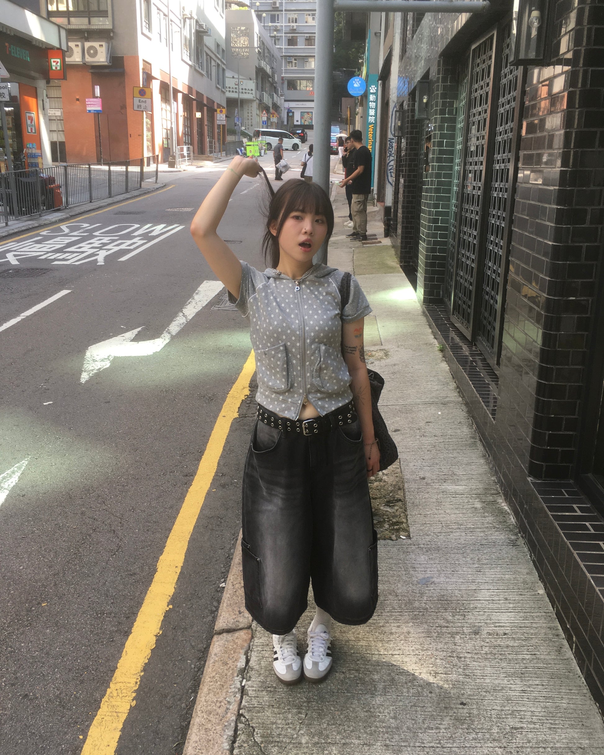 dot short sleeves hoodie zip-up (grey)