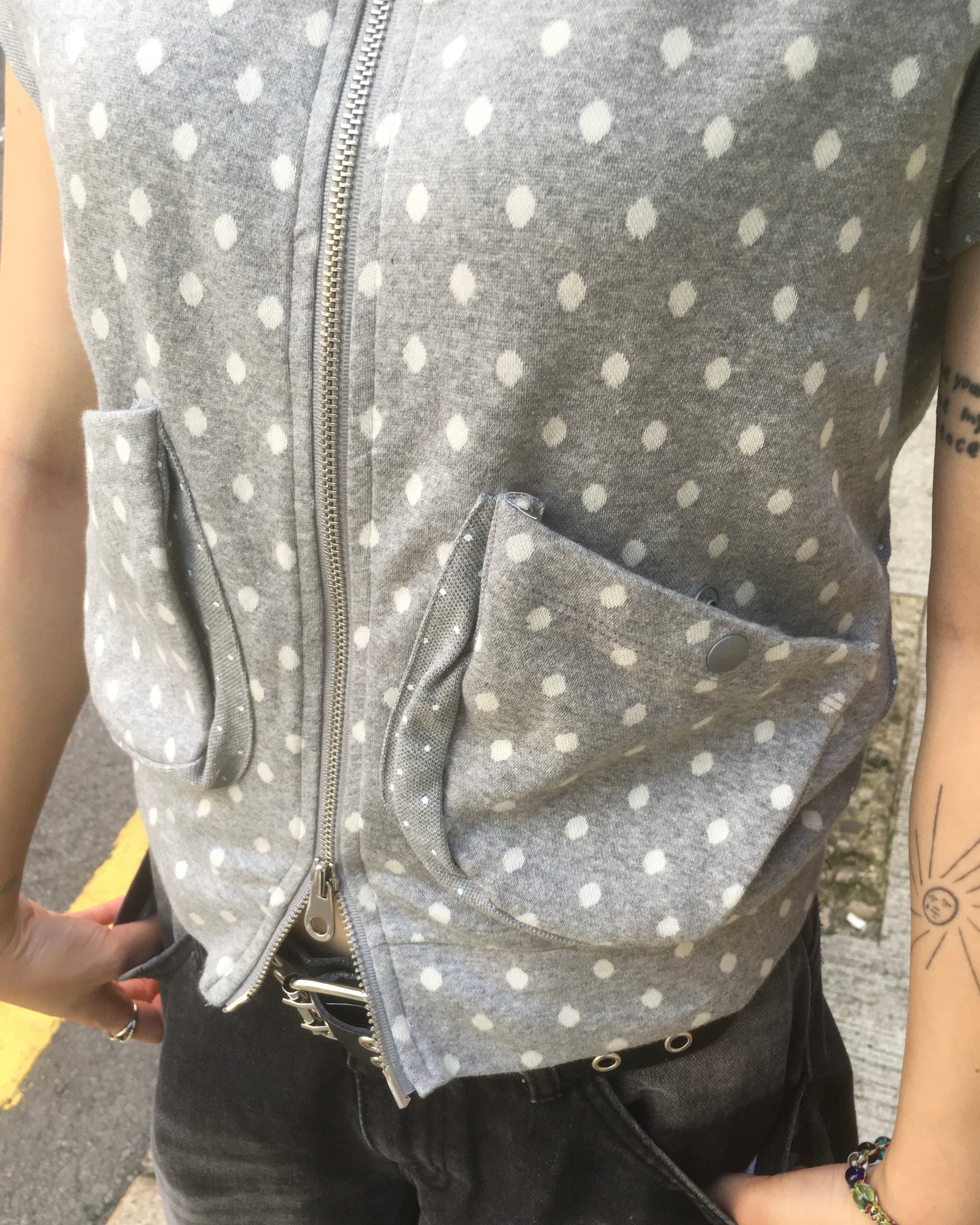 dot short sleeves hoodie zip-up (grey)