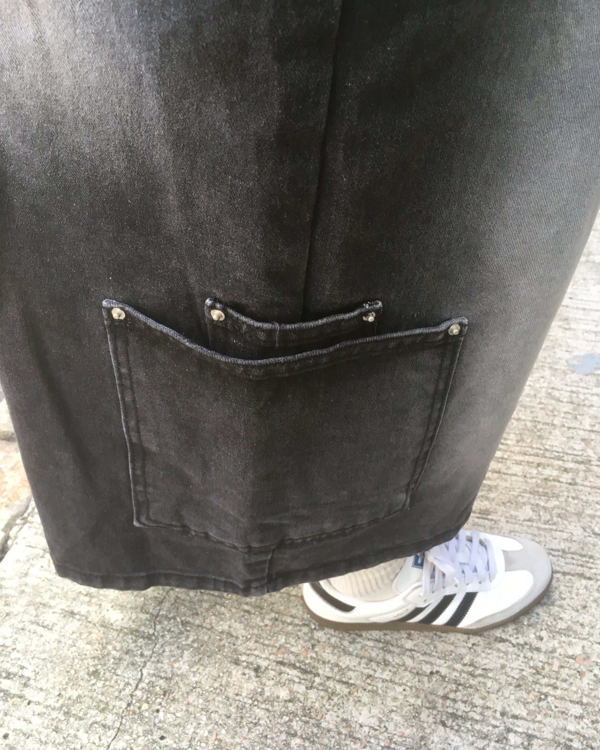 layered pocket bermuda jeans (black) (women wear)