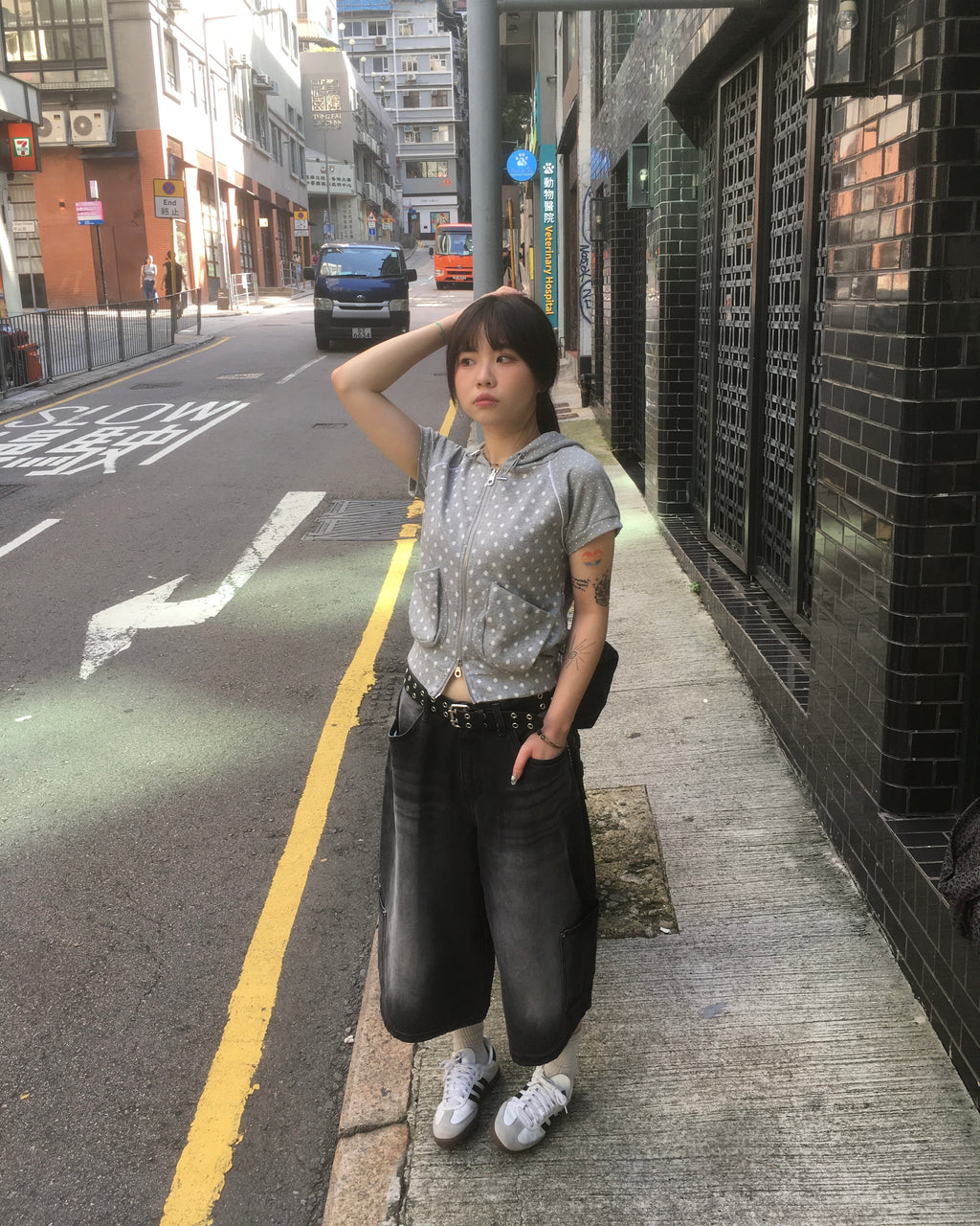 layered pocket bermuda jeans (black) (women wear)