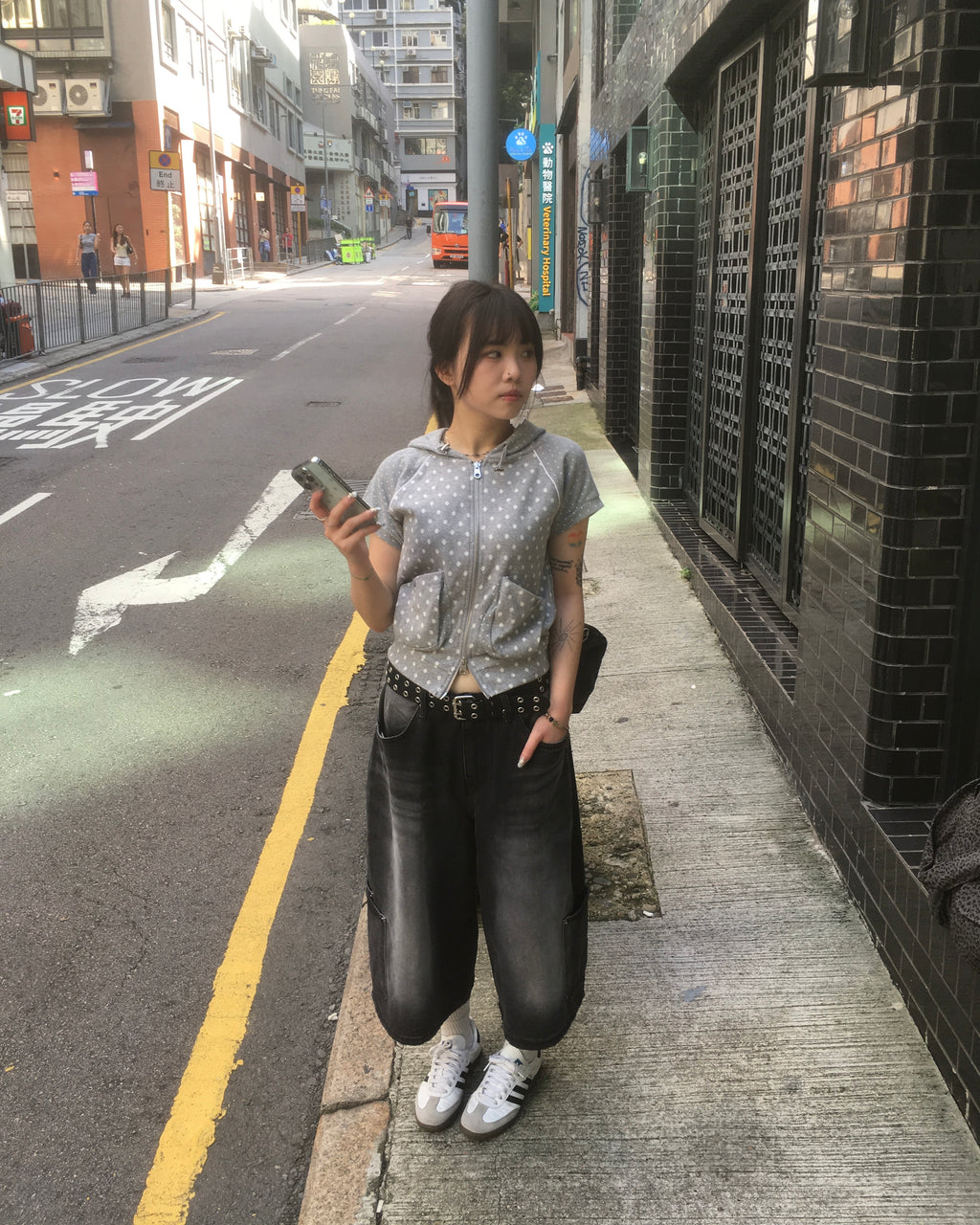 layered pocket bermuda jeans (black) (women wear)