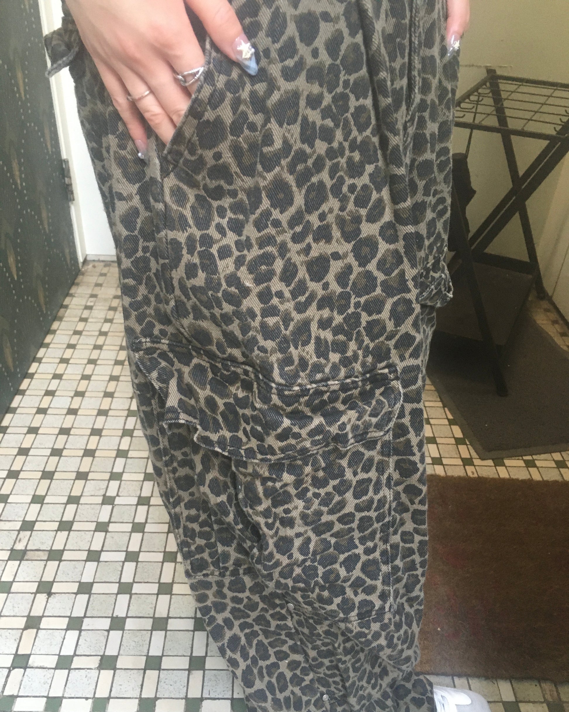 leopard work pants (women wear)