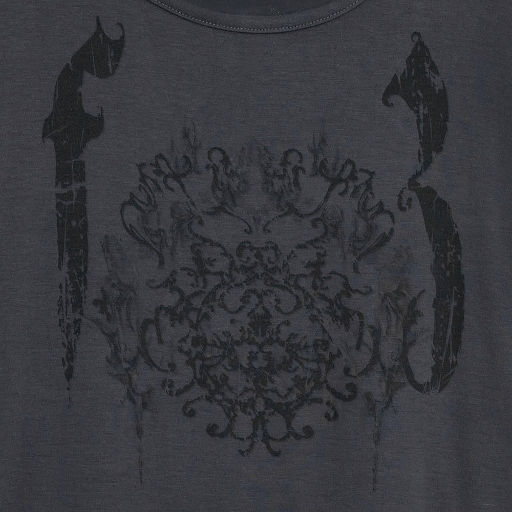 HUGYOURSKIN ORNAMENT PRINT TOP (CHARCOAL)