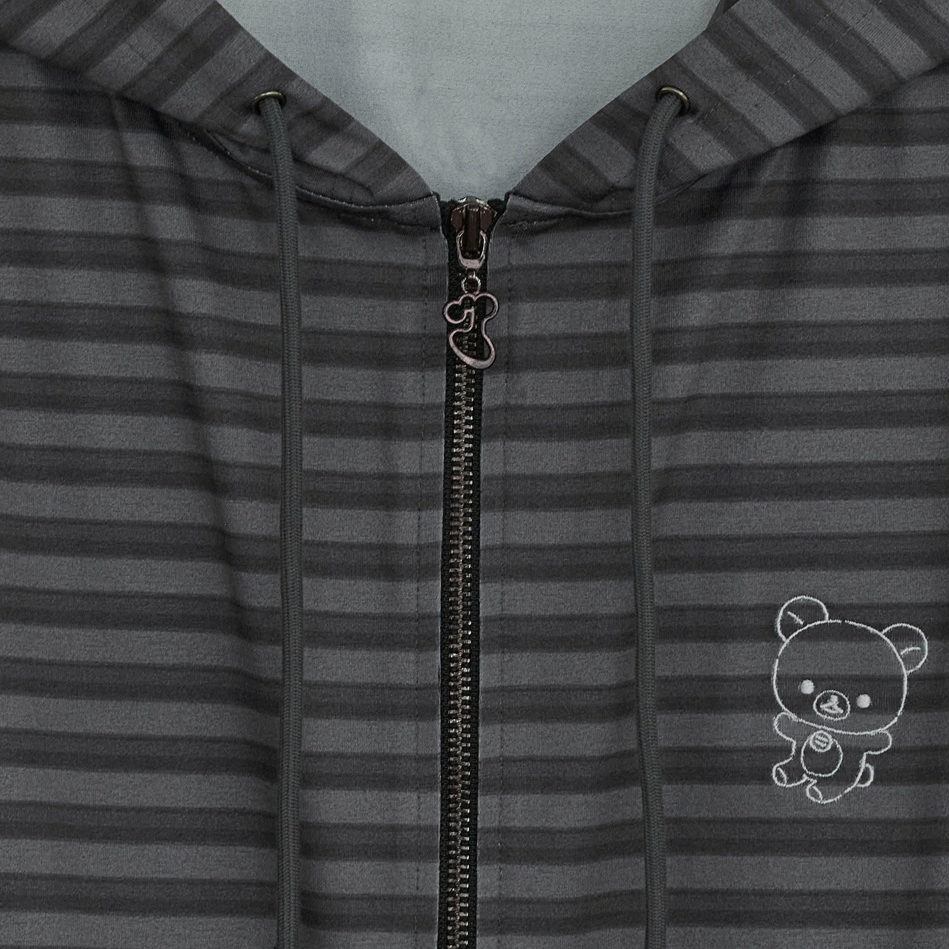 HUGYOURSKIN STRIPE KORILAKKUMA HOODIE ZIP-UP (CHARCOAL)