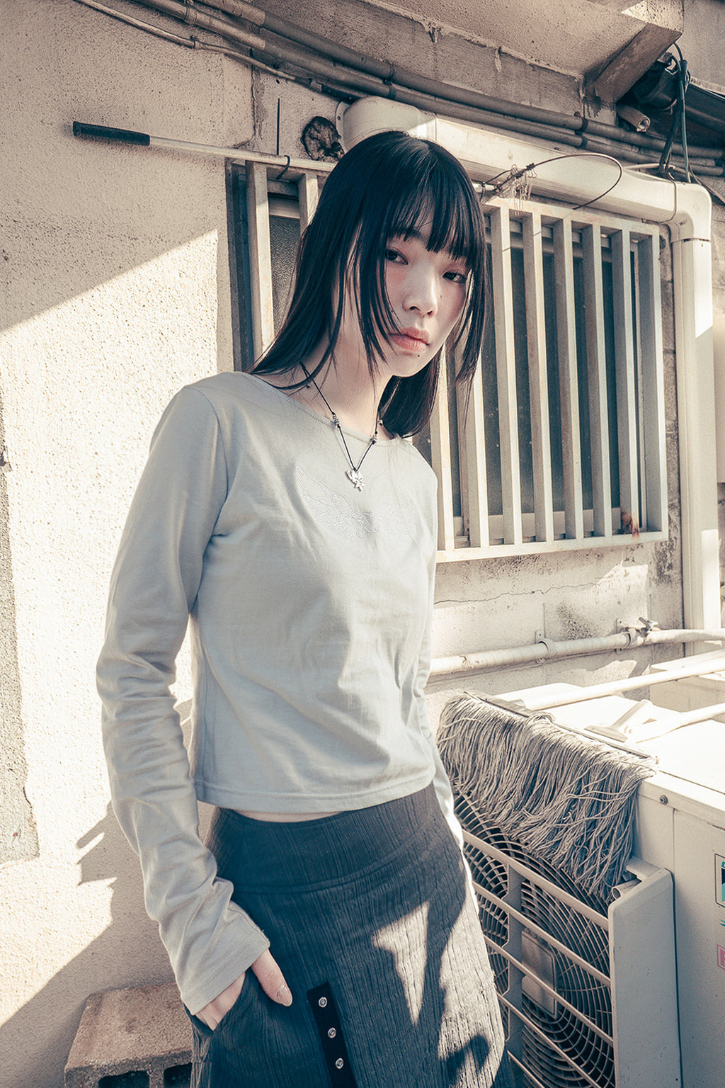 HUGYOURSKIN ANGEL WING TOP (GREY)