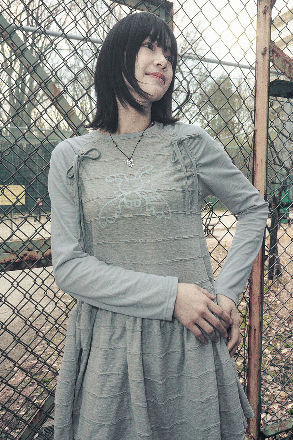 HUGYOURSKIN ANGEL PATCH RAGLAN DRESS (GREY)