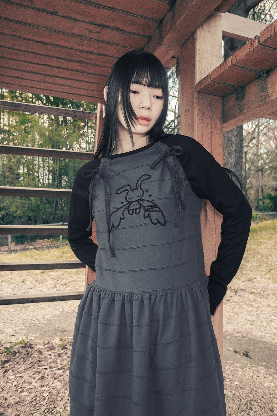 HUGYOURSKIN ANGEL PATCH RAGLAN DRESS (BLACK)
