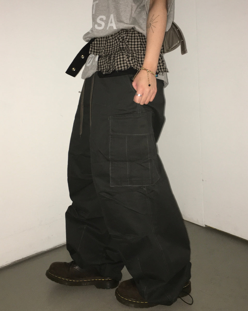 (in stock) banding parachute cargo pants