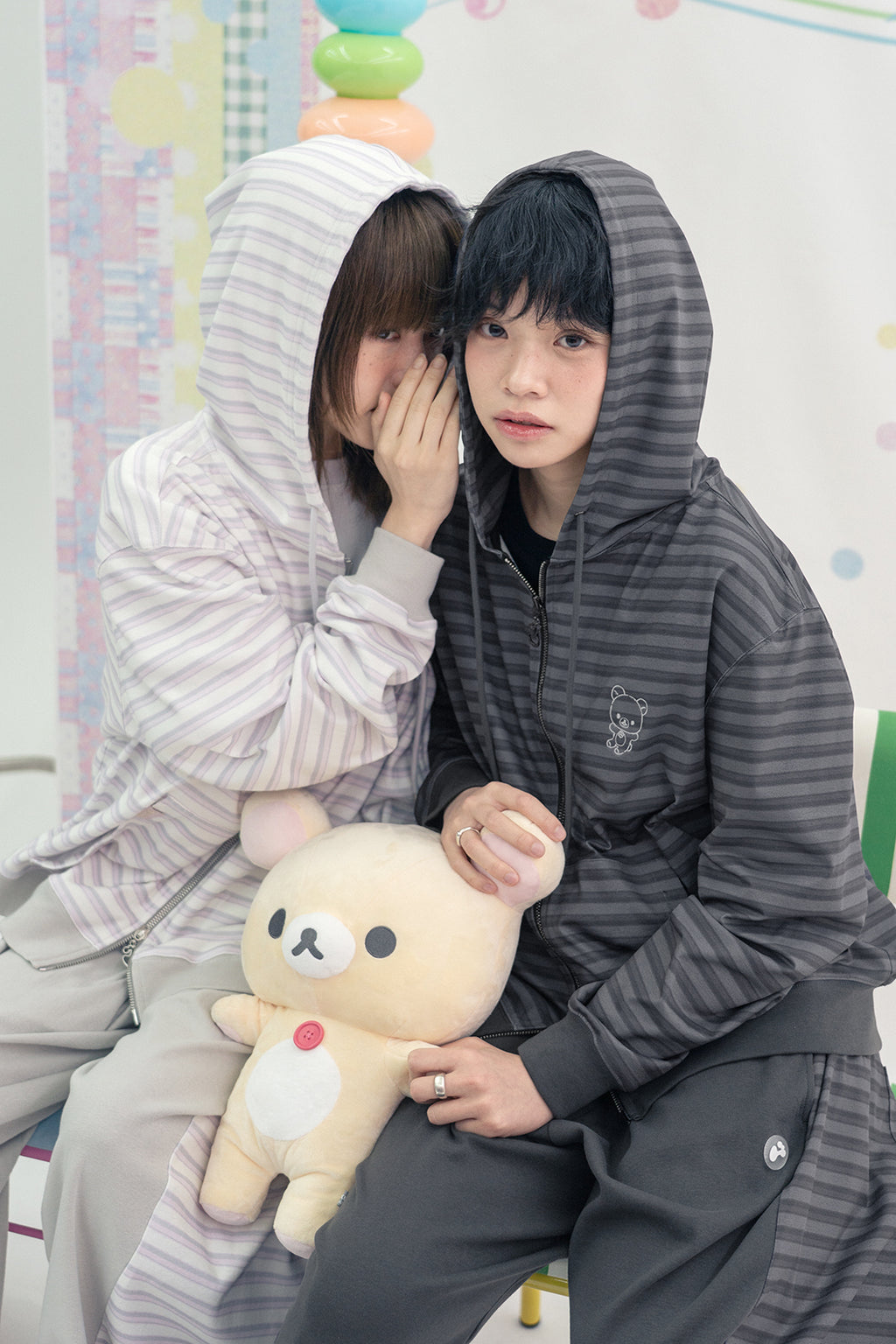 HUGYOURSKIN STRIPE KORILAKKUMA HOODIE ZIP-UP (CHARCOAL)