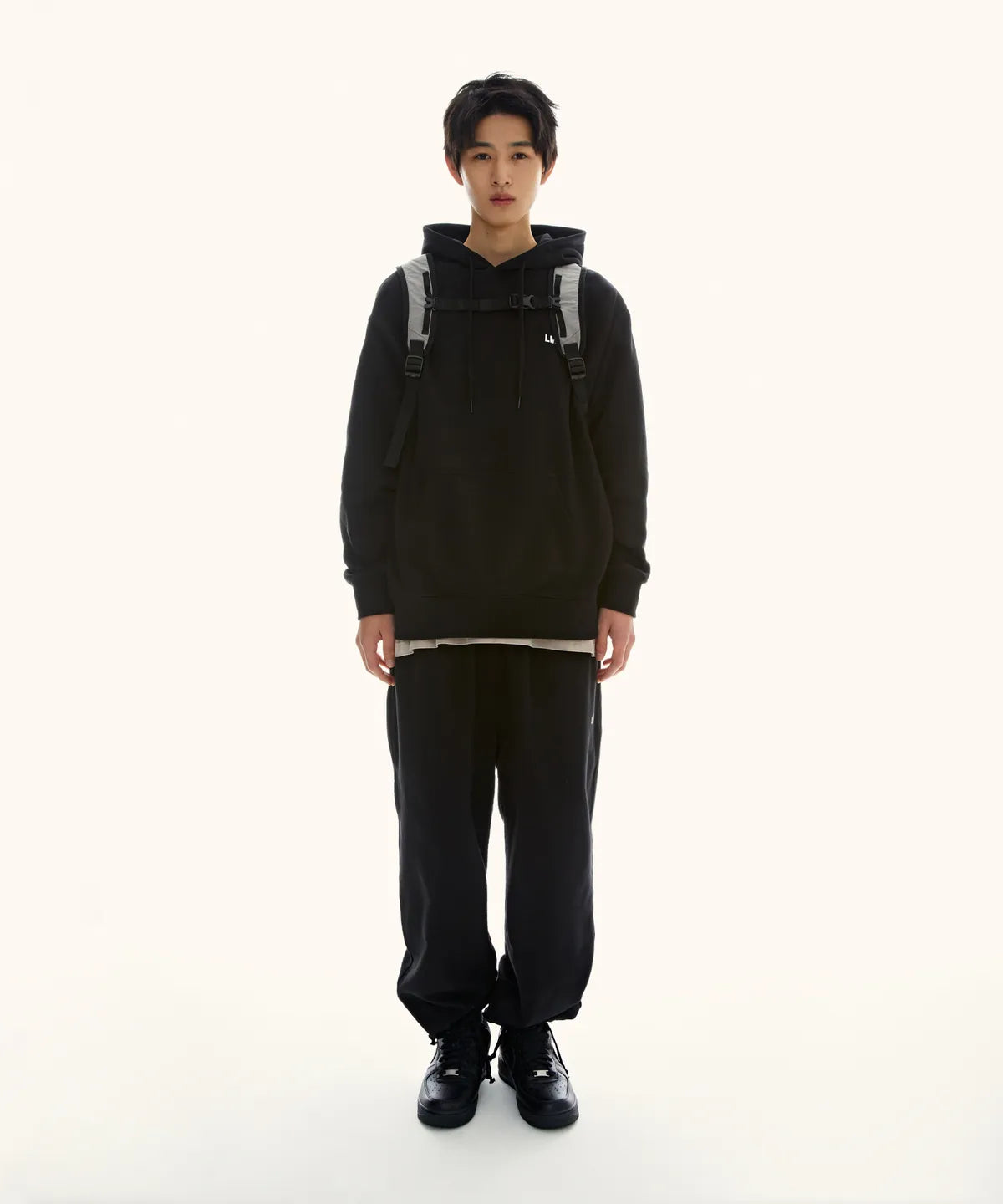 【𝘱𝘳𝘦-𝘰𝘳𝘥𝘦𝘳】LMC OVAL GLOBE RETINA BACKPACK