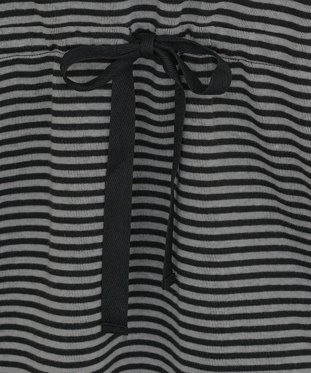 HUGYOURSKIN STRIPED BABYDOLL HOODIE (WHITE BLACK)
