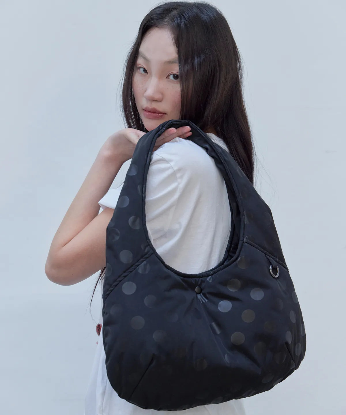 【𝘱𝘳𝘦-𝘰𝘳𝘥𝘦𝘳】HAVEAWHALE dot padding bag (BK)