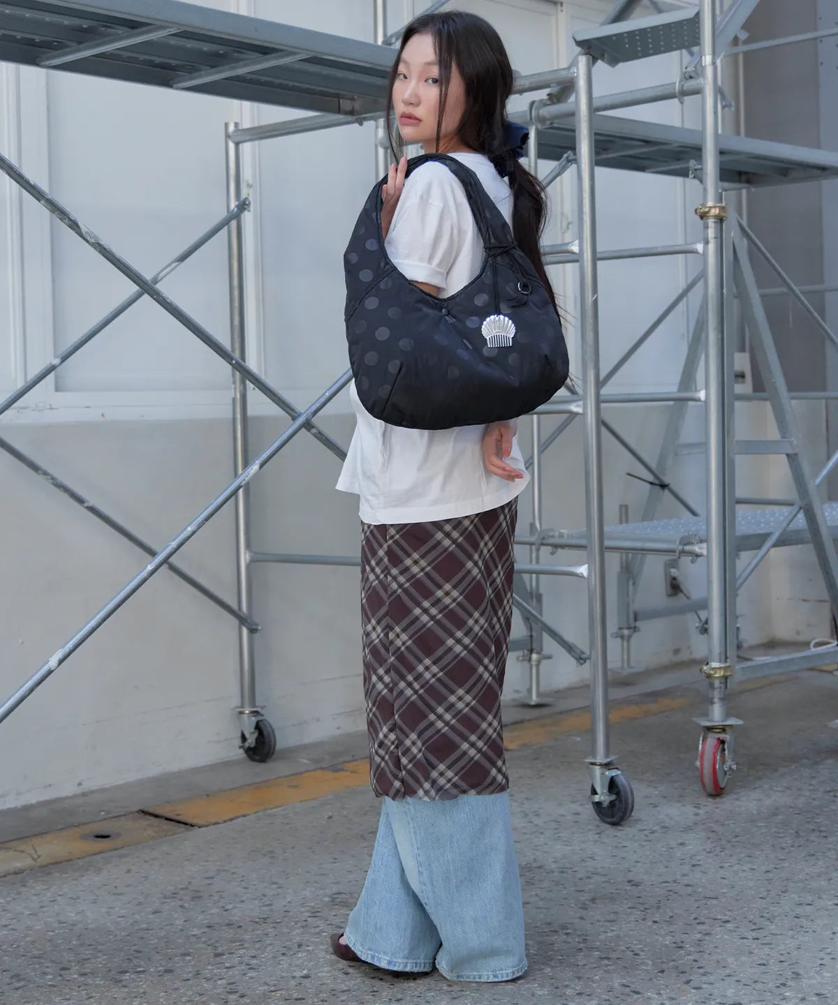 【𝘱𝘳𝘦-𝘰𝘳𝘥𝘦𝘳】HAVEAWHALE dot padding bag (BK)