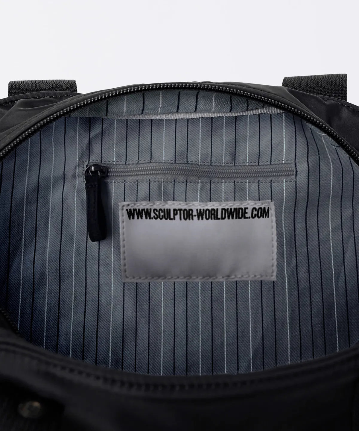 【𝘱𝘳𝘦-𝘰𝘳𝘥𝘦𝘳】SCULPTOR Local Angel Gym Bag (3 colors)