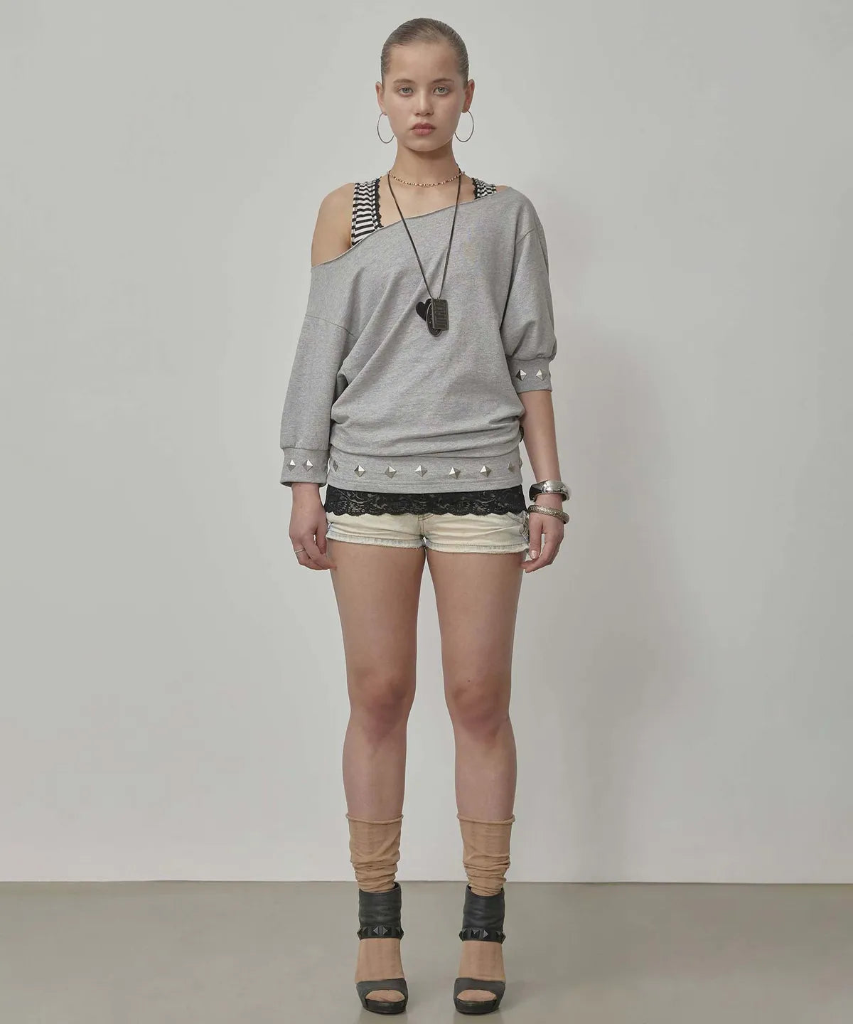 【𝘱𝘳𝘦-𝘰𝘳𝘥𝘦𝘳】SCULPTOR Stud Half Sleeve Sweatshirt Melange Gray