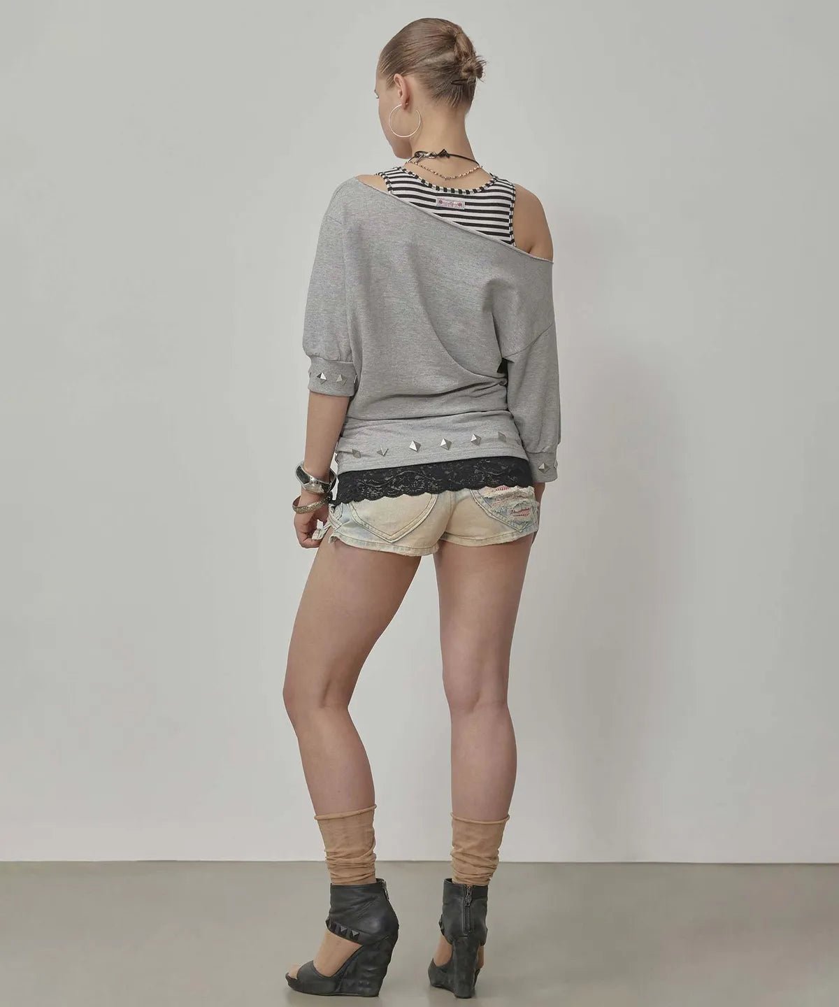 【𝘱𝘳𝘦-𝘰𝘳𝘥𝘦𝘳】SCULPTOR Stud Half Sleeve Sweatshirt Melange Gray