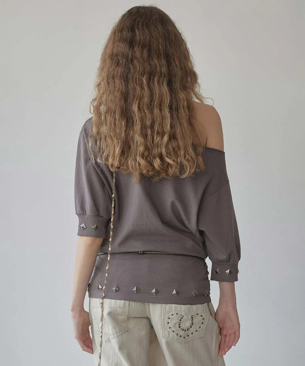 【𝘱𝘳𝘦-𝘰𝘳𝘥𝘦𝘳】SCULPTOR Stud Half Sleeve Sweatshirt Brown