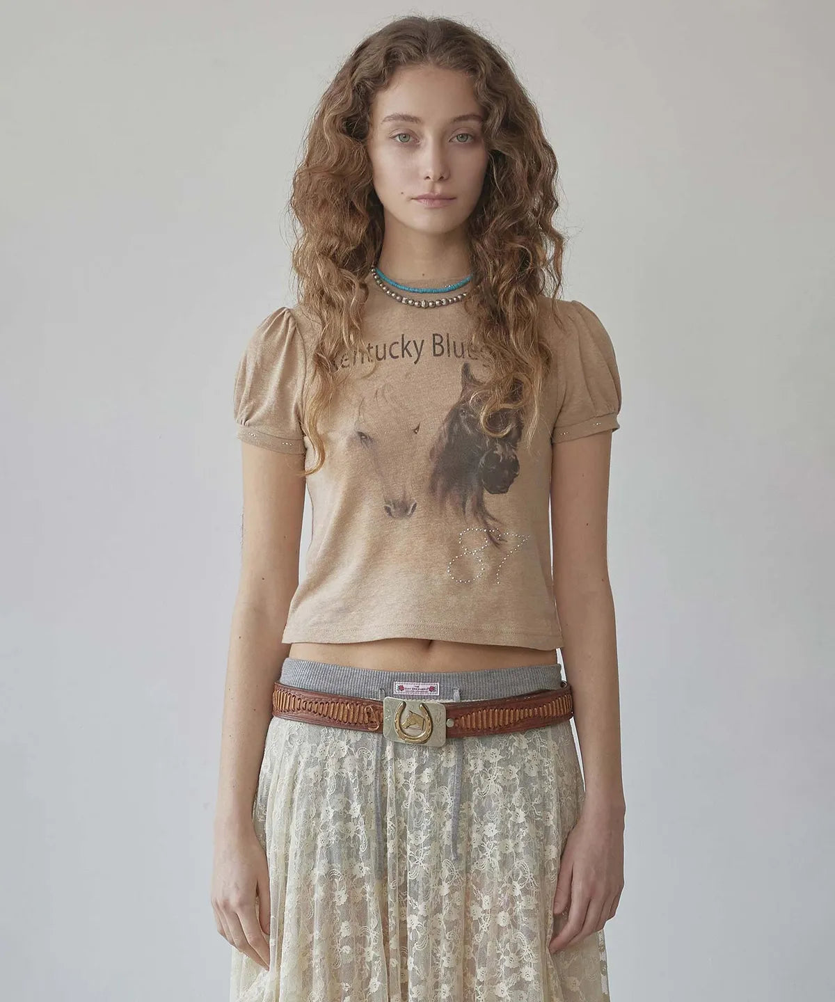 【𝘱𝘳𝘦-𝘰𝘳𝘥𝘦𝘳】SCULPTOR Kentucky Stud Baby Tee Beige