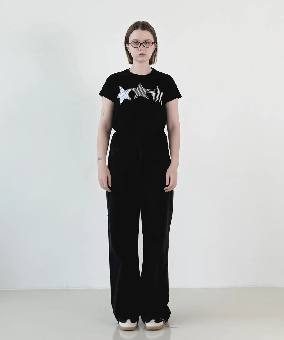 【𝘱𝘳𝘦-𝘰𝘳𝘥𝘦𝘳】DENAGE Vintage Three Star Patch Logo Crop Tee Black 0387