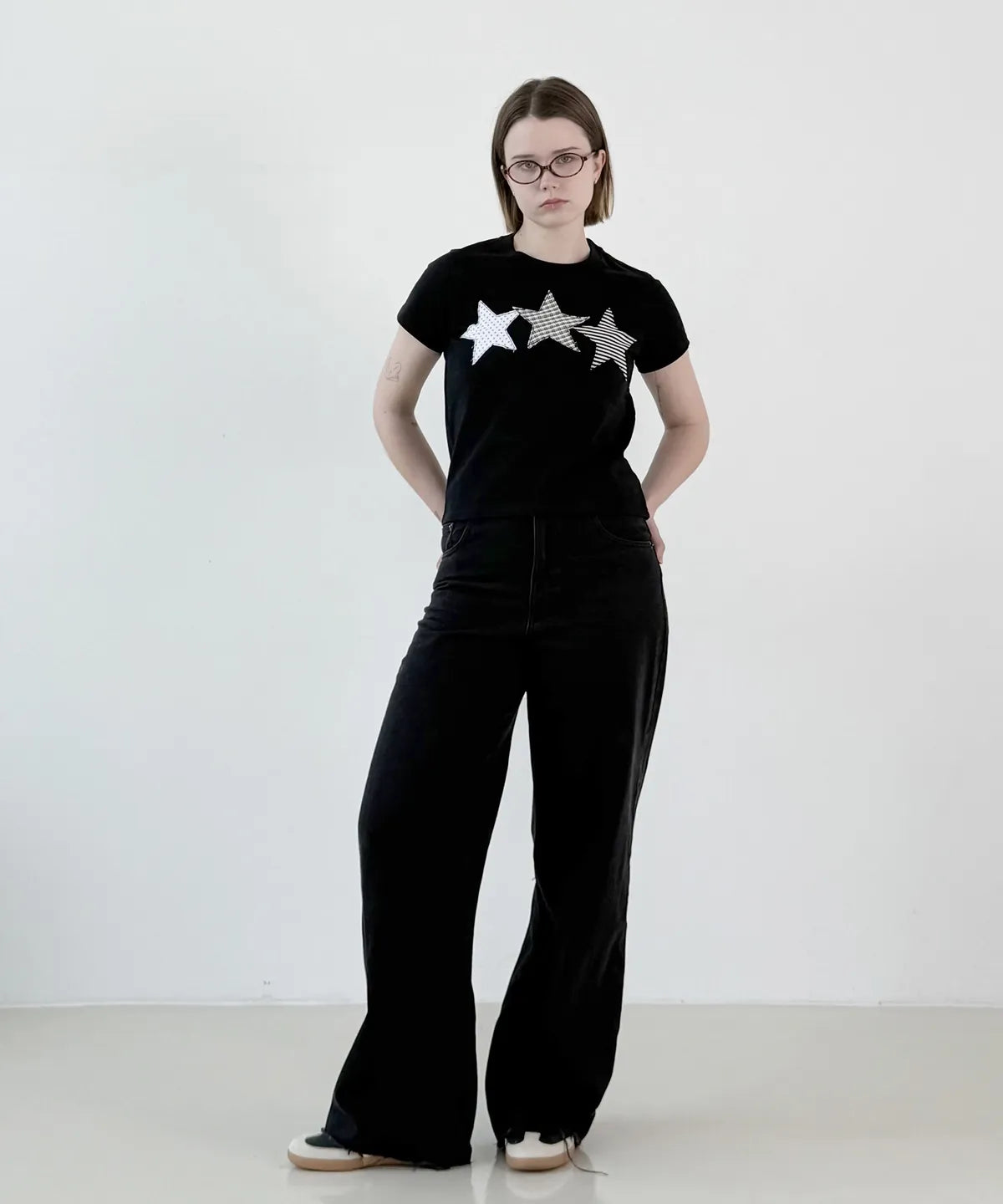 【𝘱𝘳𝘦-𝘰𝘳𝘥𝘦𝘳】DENAGE Vintage Three Star Patch Logo Crop Tee Black 0387